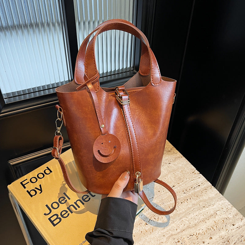 Sac seau rétro texturé