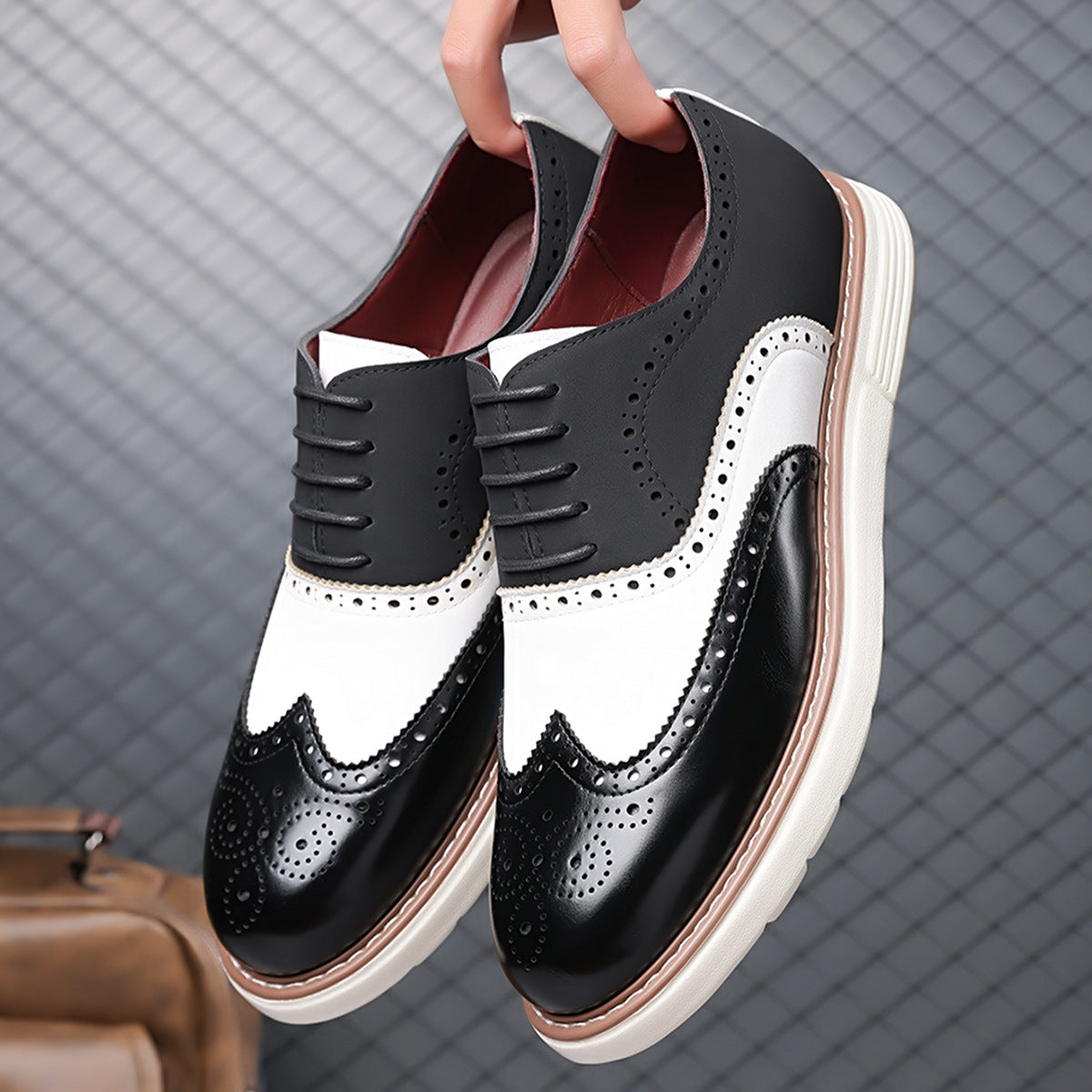 Chaussures de ville en cuir de style britannique