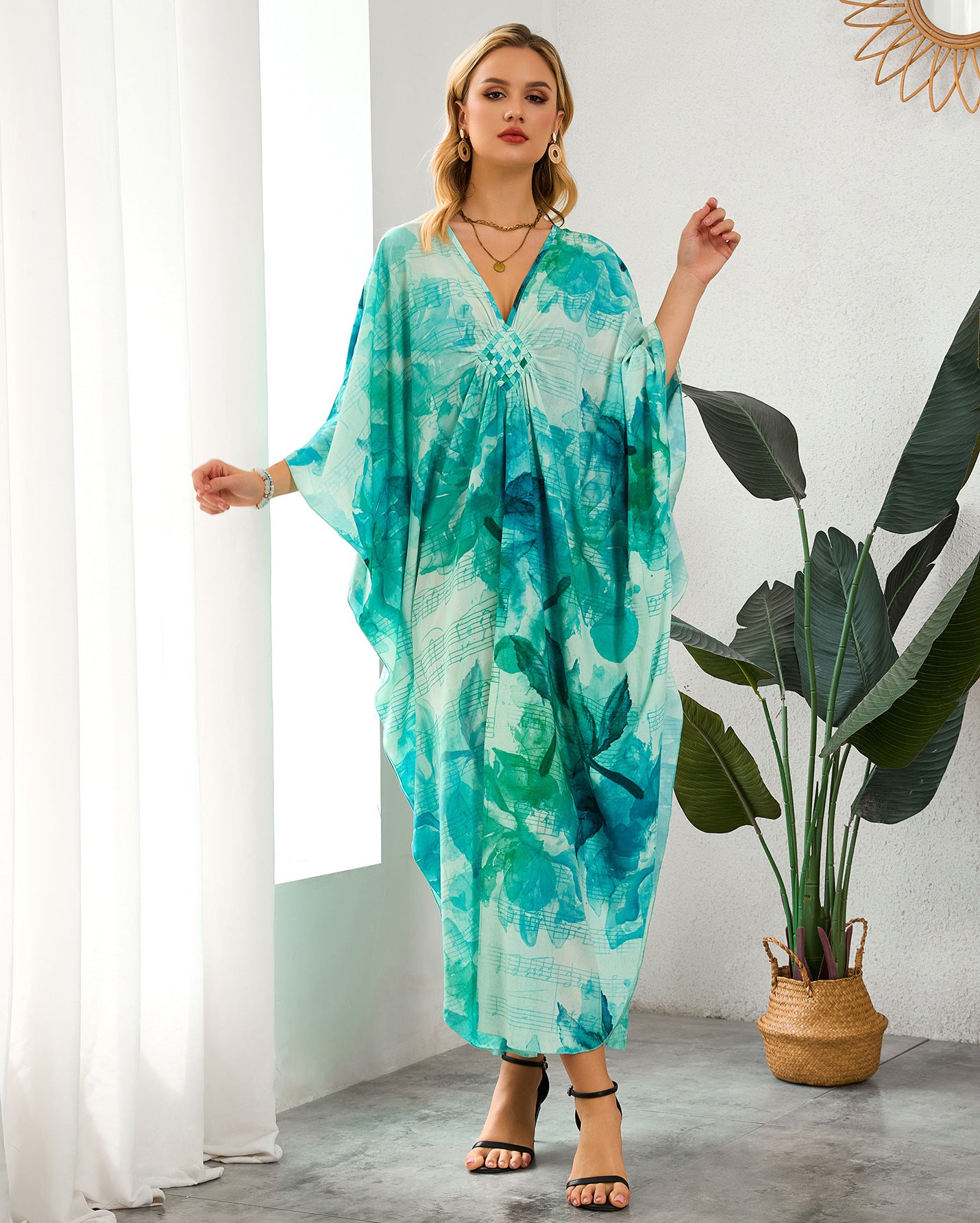 Robe de plage à encolure en V tissée
