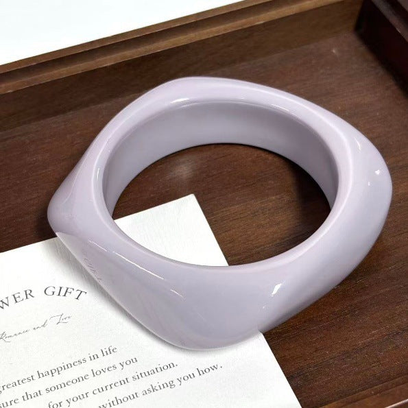 Bracelet géométrique irrégulier en résine pour femme