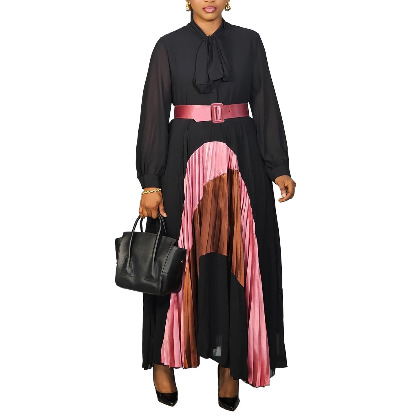 Robe plissée élégante avec ceinture