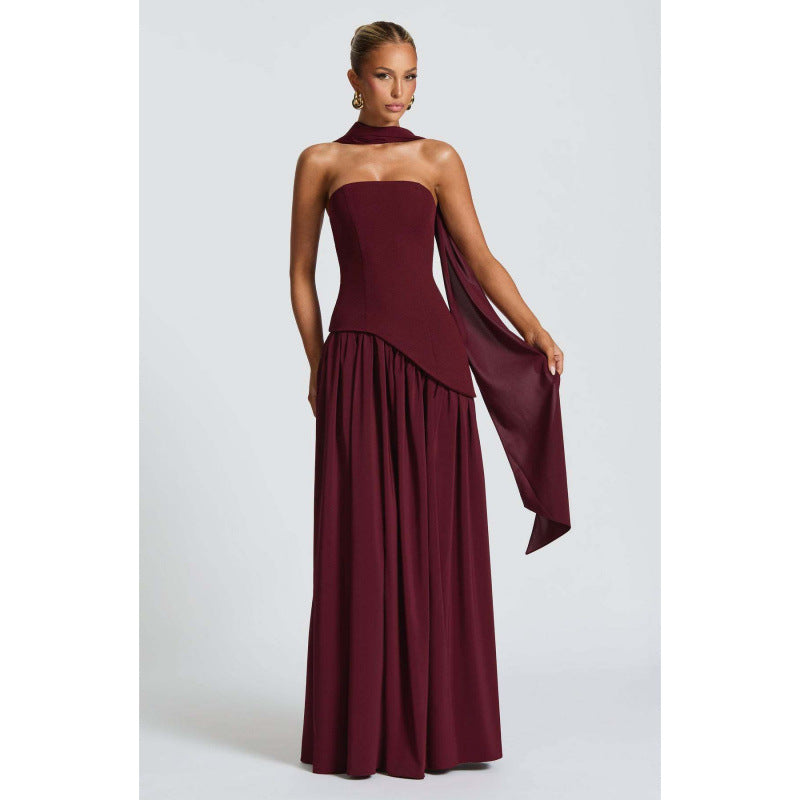 Robe longue pour femmes avec fente et bustier tube