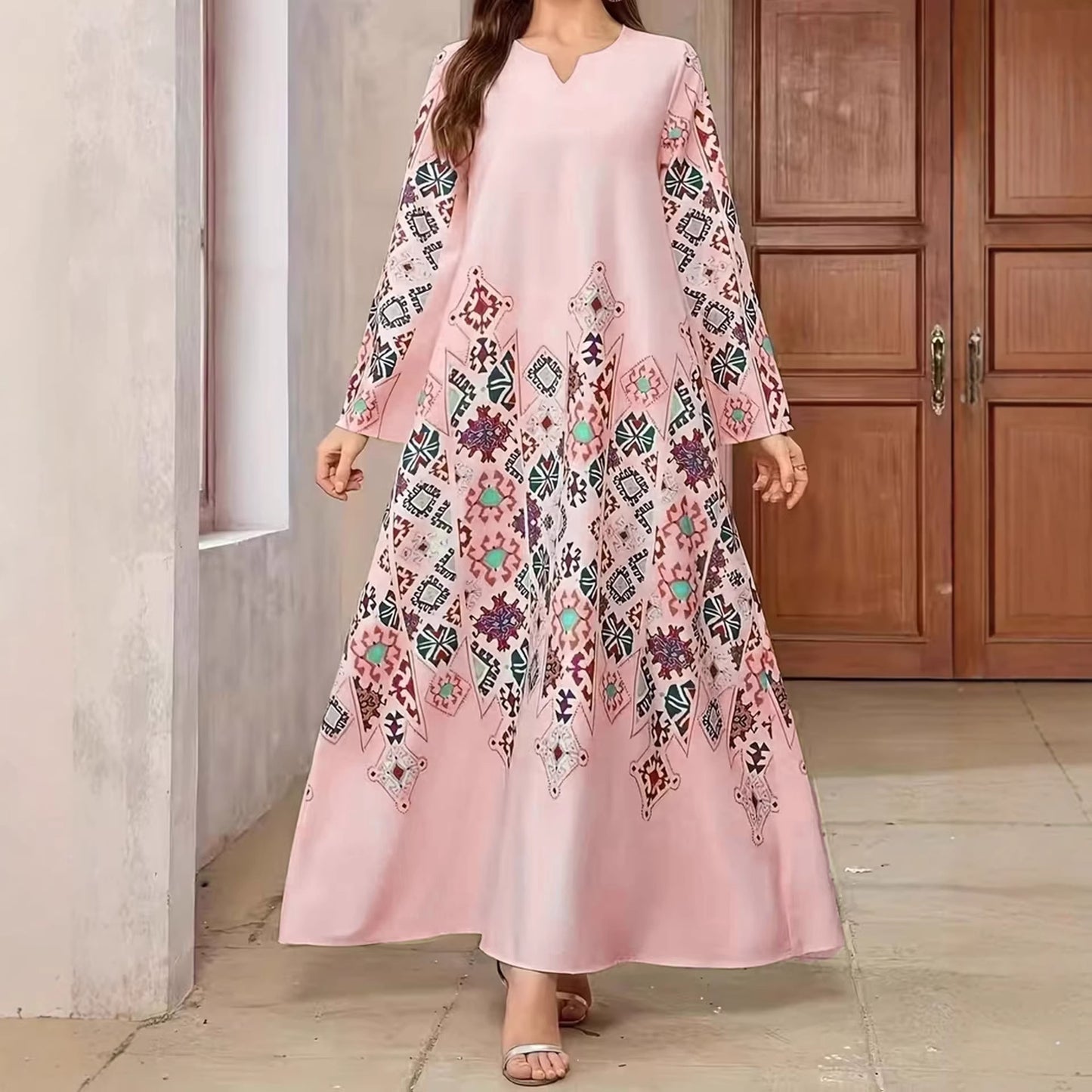 Robe a manches longues brodee a imprime geometrique retro