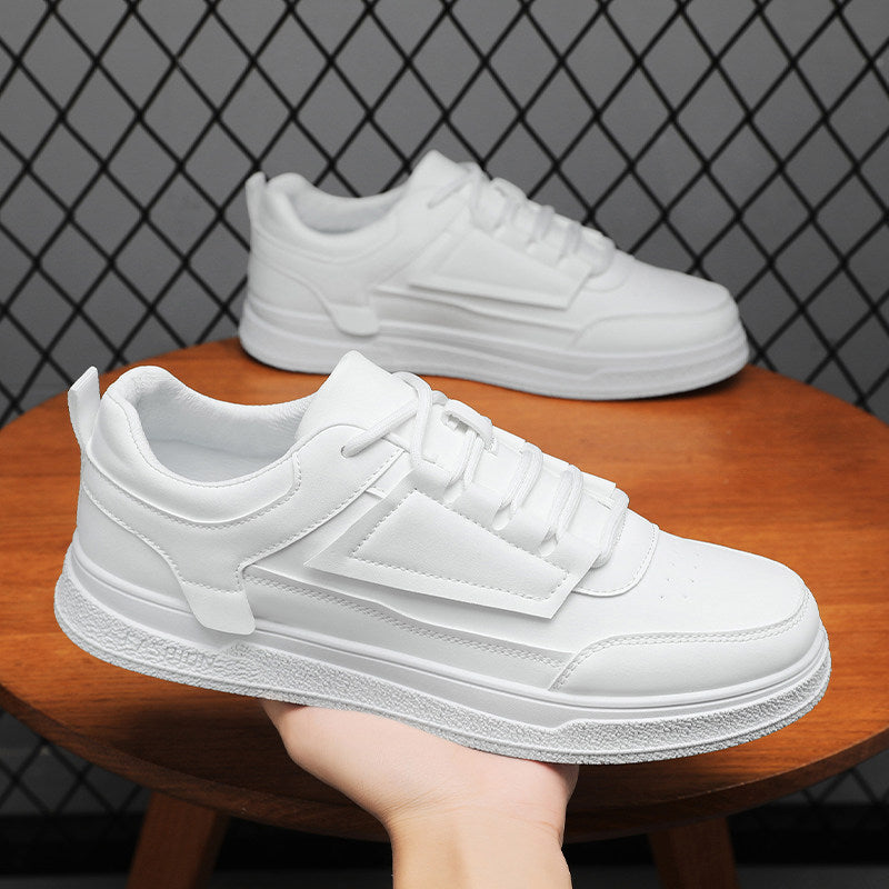 Baskets blanches tendance et polyvalentes