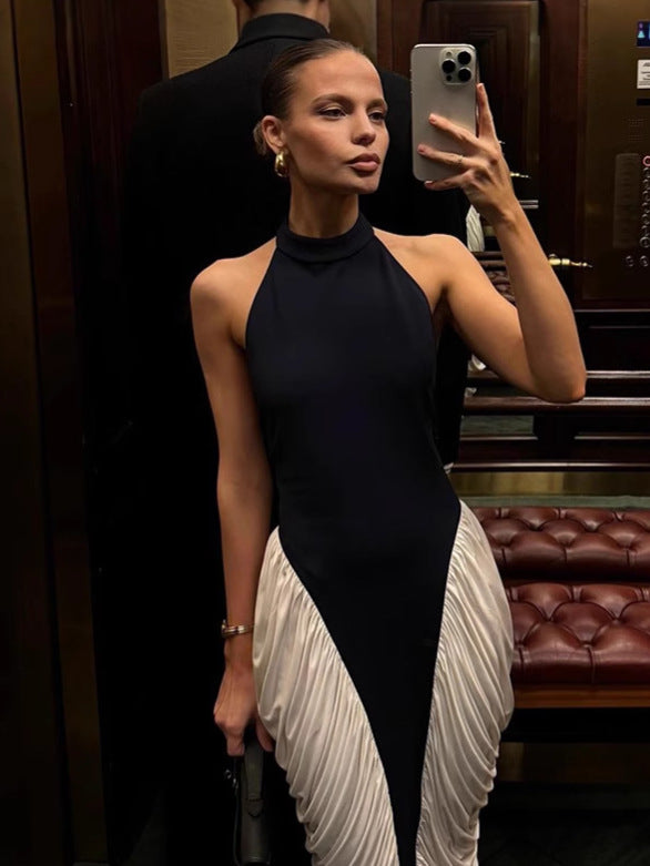 Robe moulante dos nu à col licou