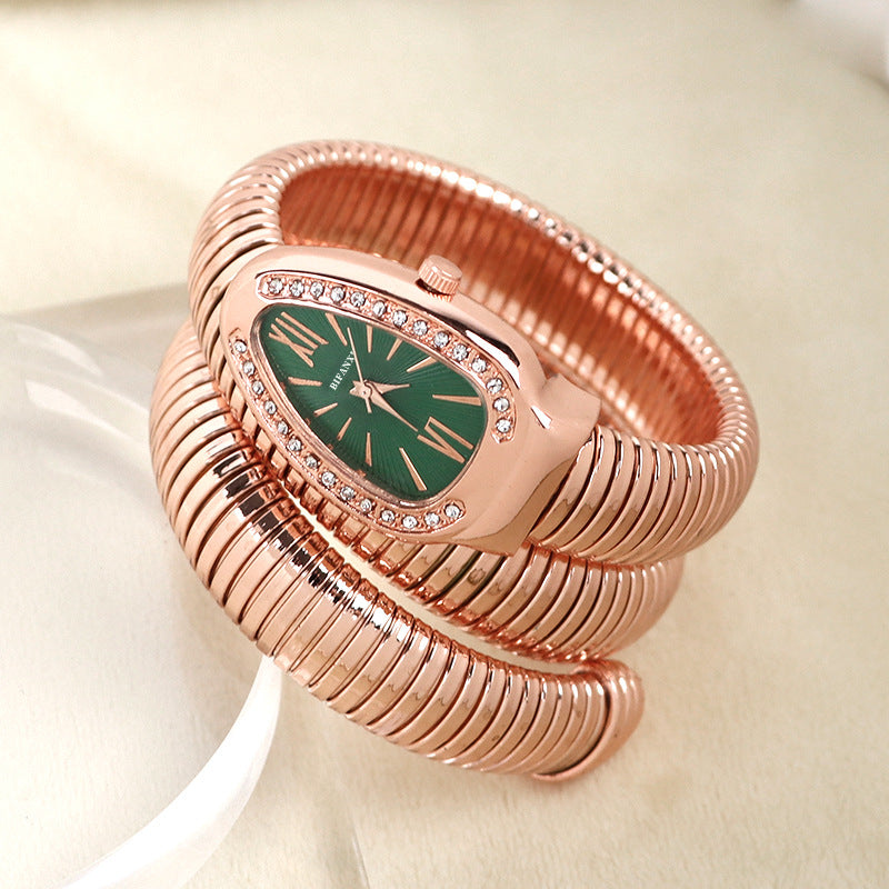 Montre en quartz bracelet serpent à la mode