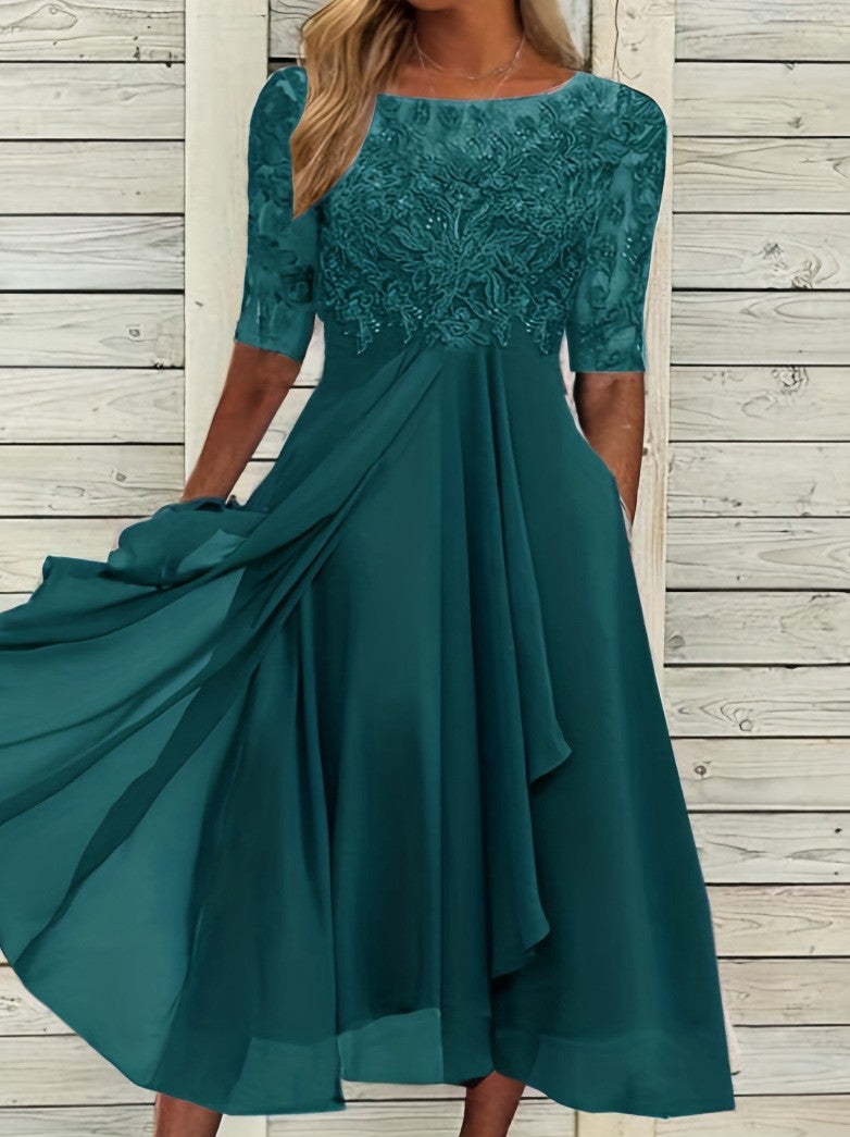 Robe élégante en dentelle en chiffon ajourée cousue