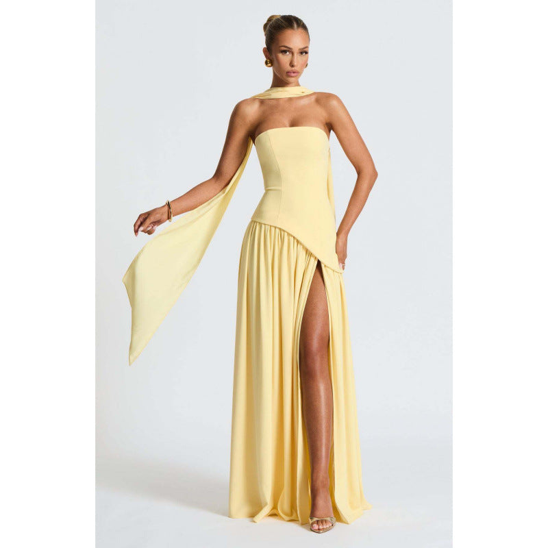 Robe longue pour femmes avec fente et bustier tube