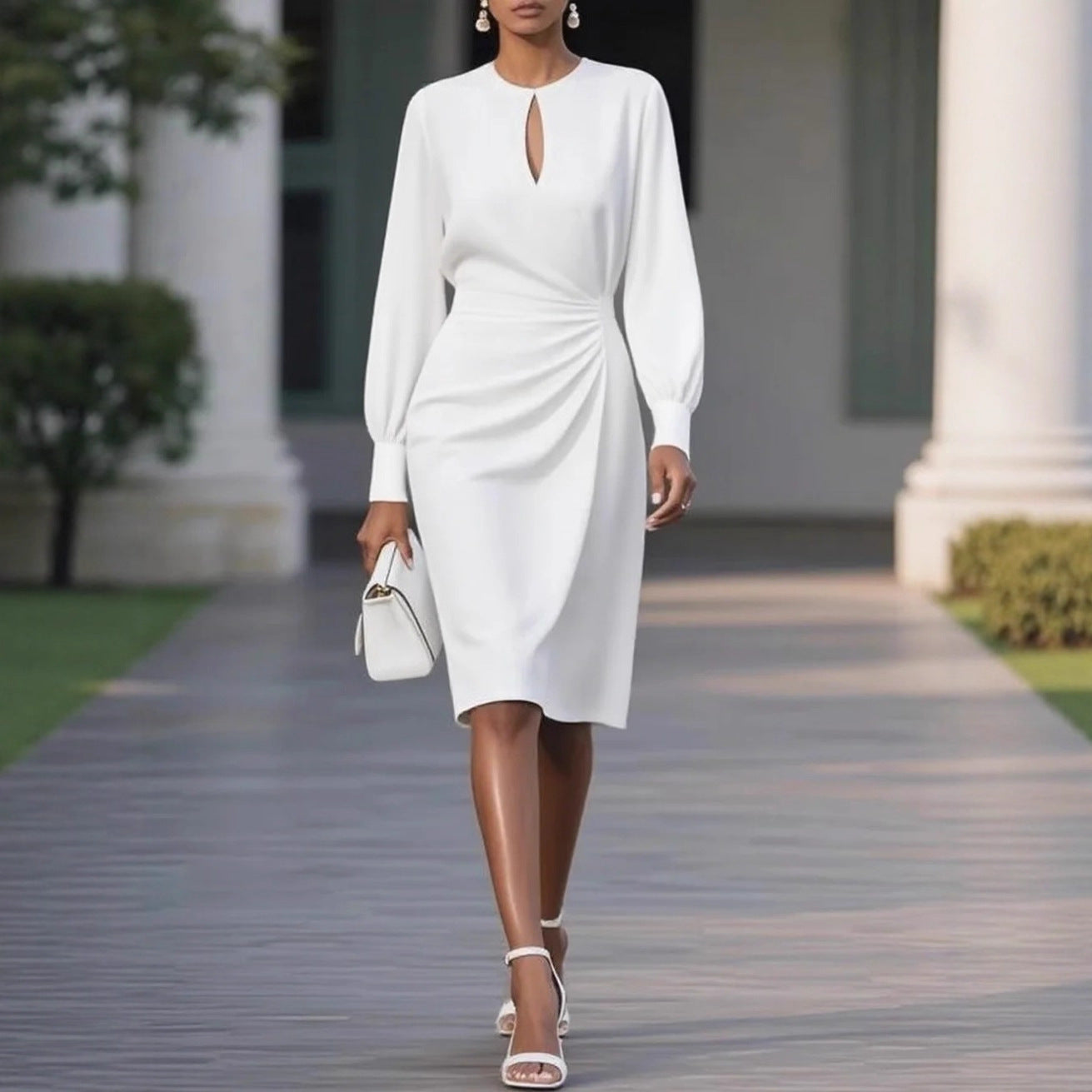 Robe élégante à couleur unie plissée et ajourée