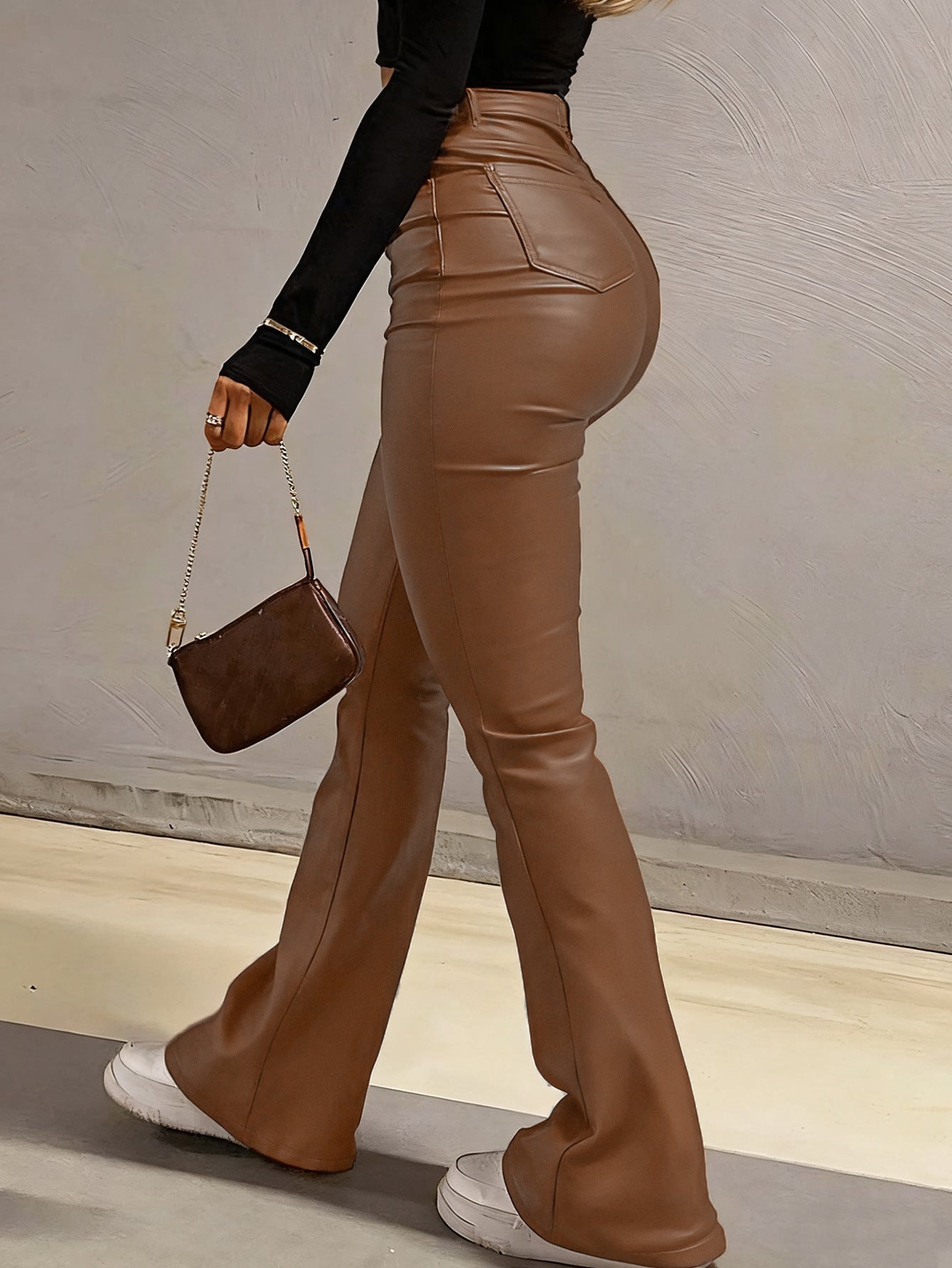 Pantalon en cuir taille haute